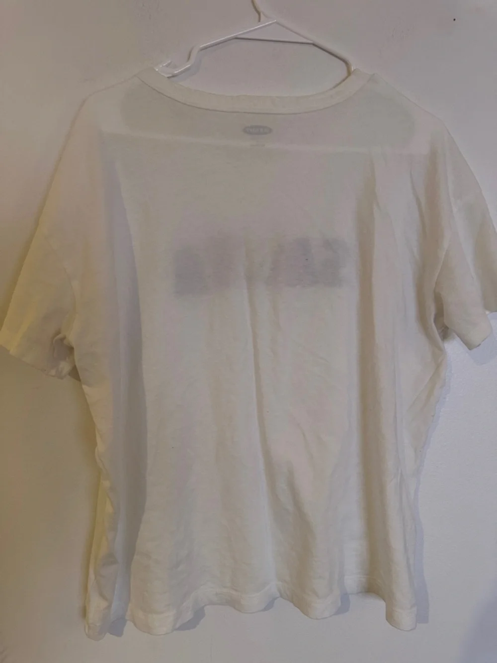 Old Navy White Short Sleeve Tee with Multicolor 